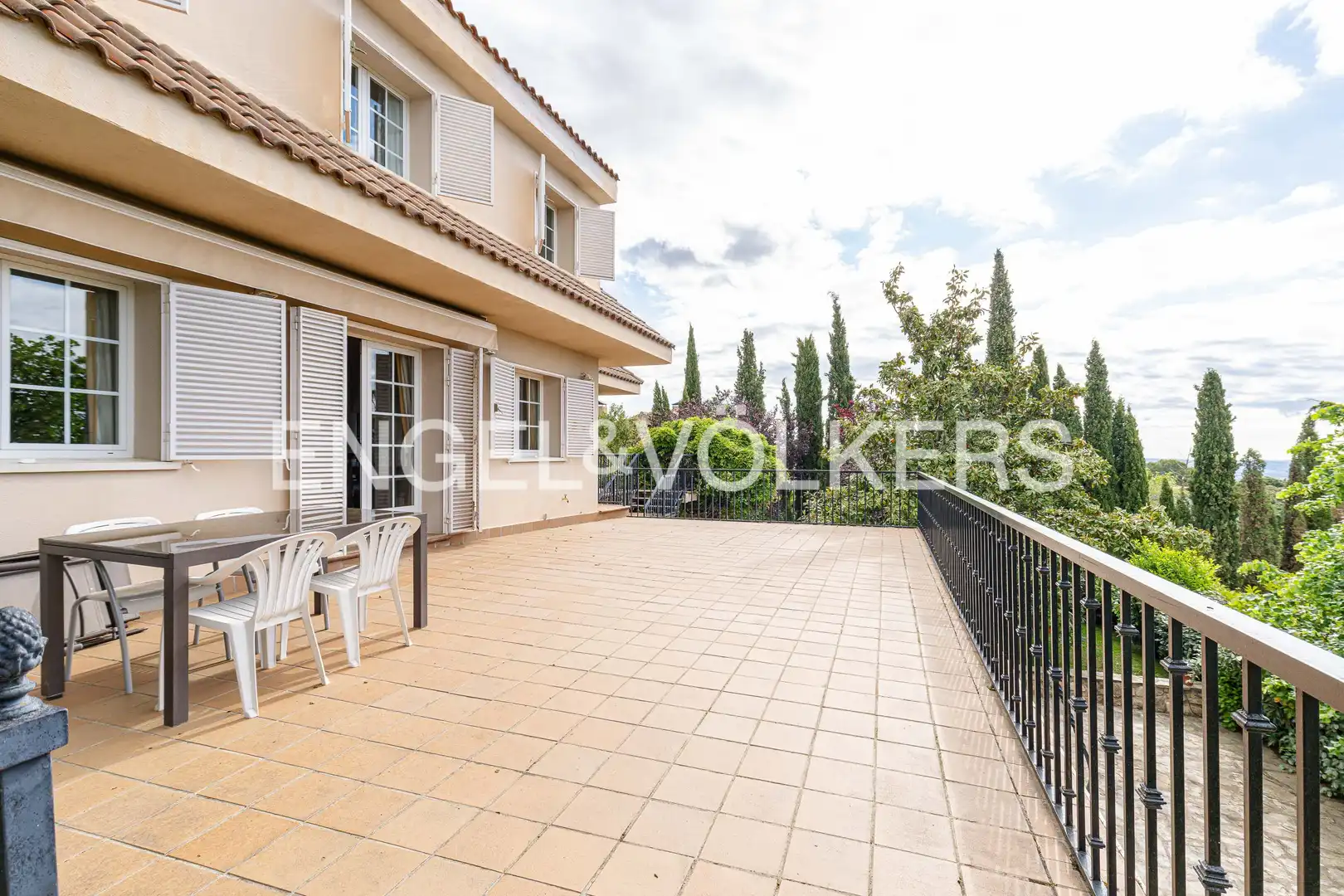 Terrassa de Casa o xalet en venda en Torrelodones amb Calefacció, Jardí privat i Terrassa