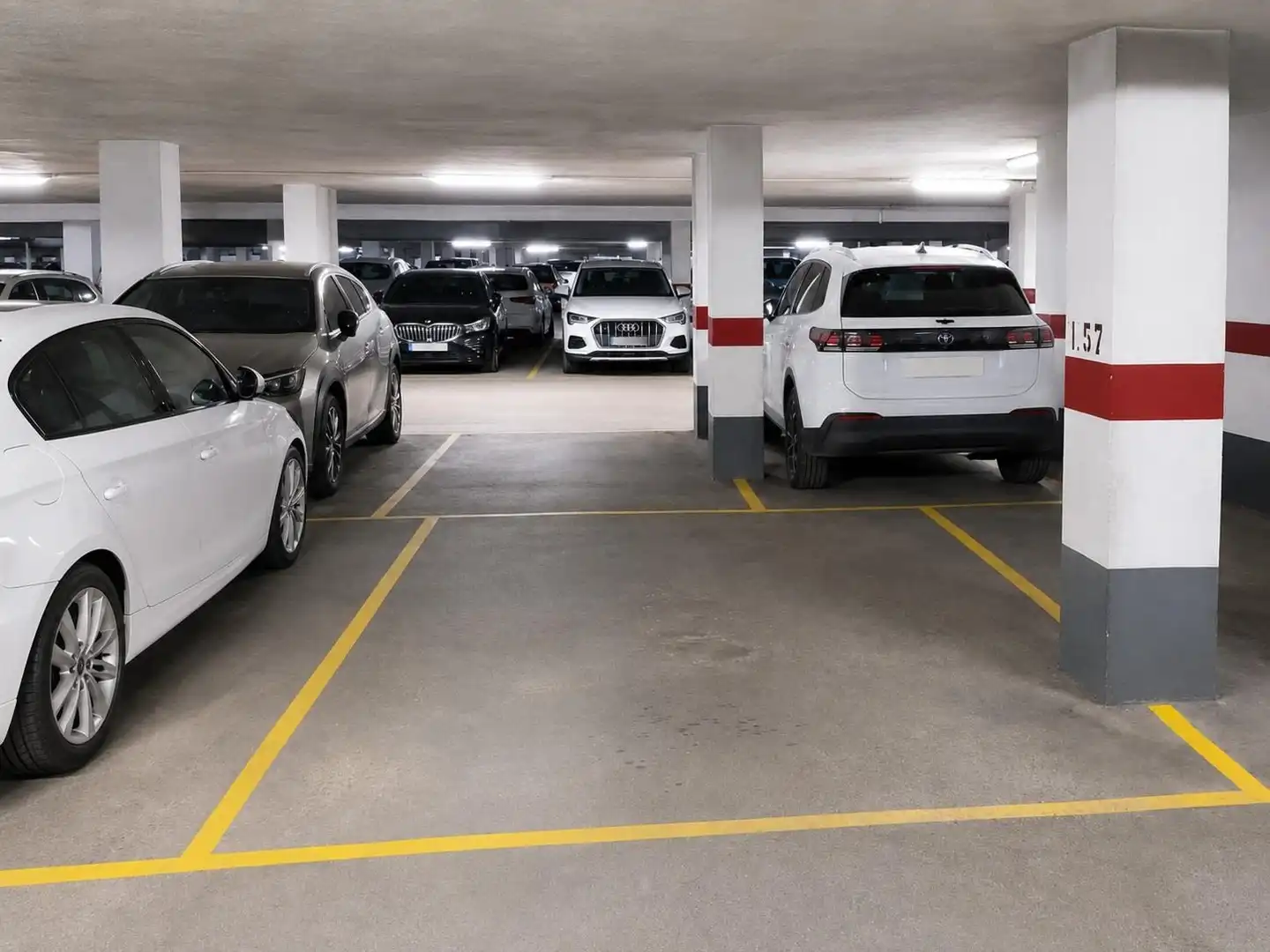Parking de Piso en venta en Valencia con Aire acondicionado, Jardín privado y Amueblado