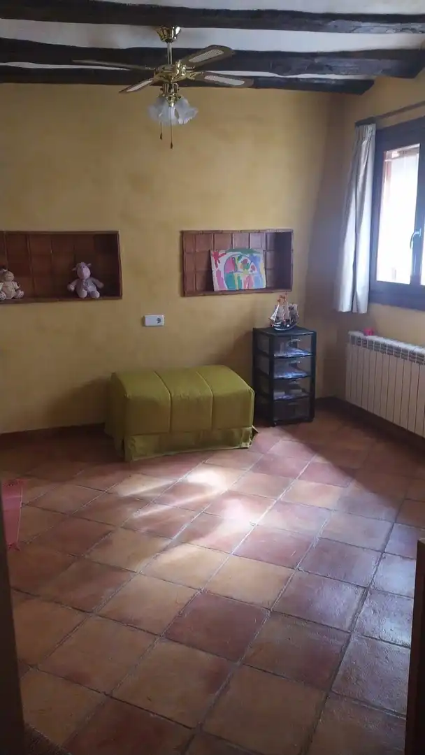 Wohnzimmer von Einfamilien-Reihenhaus zum Verkauf in El Pinell de Brai mit Klimaanlage, Heizung und Terrasse