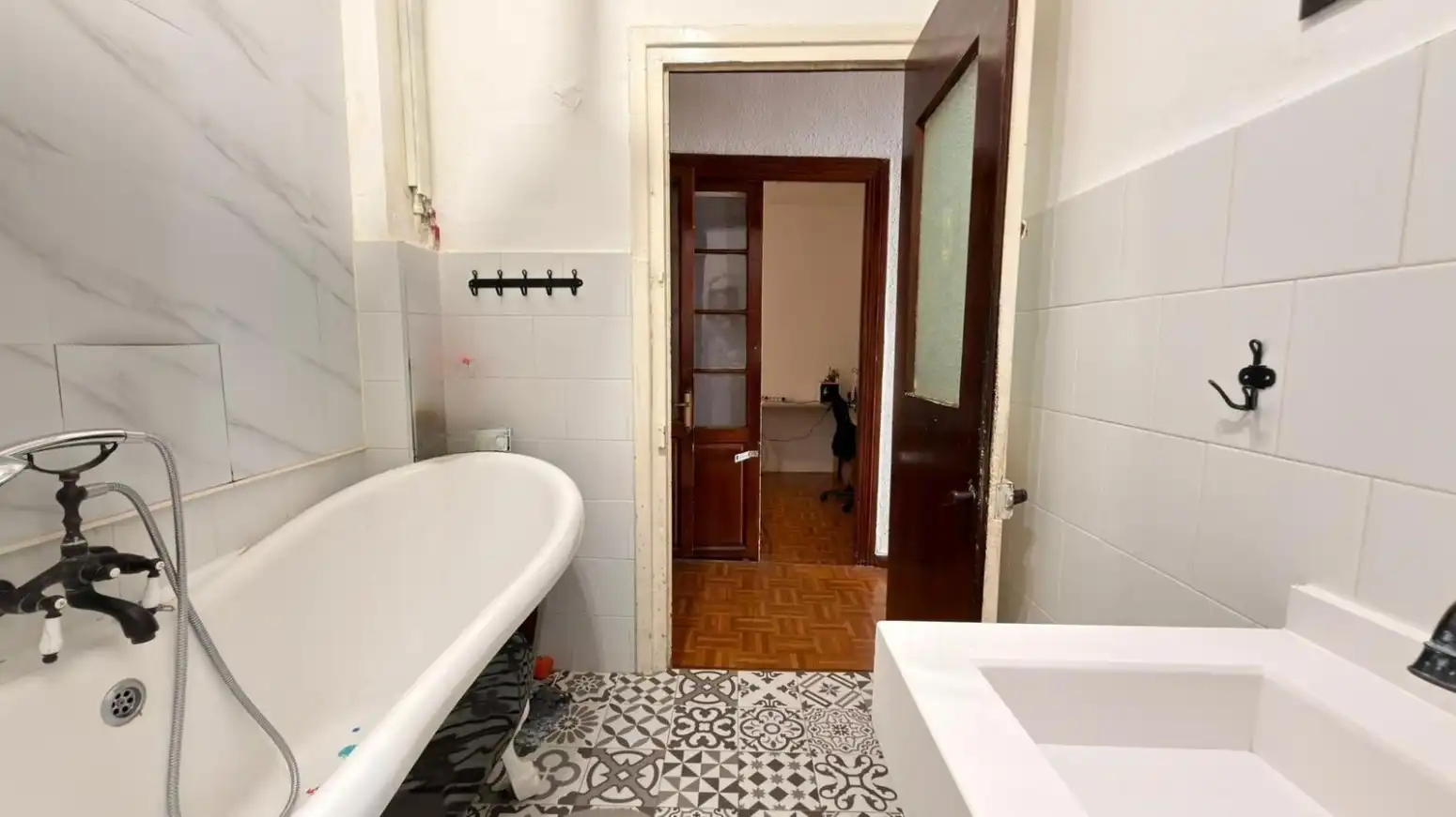 Baño de Piso en venta en Santander con Calefacción, Parquet y Amueblado