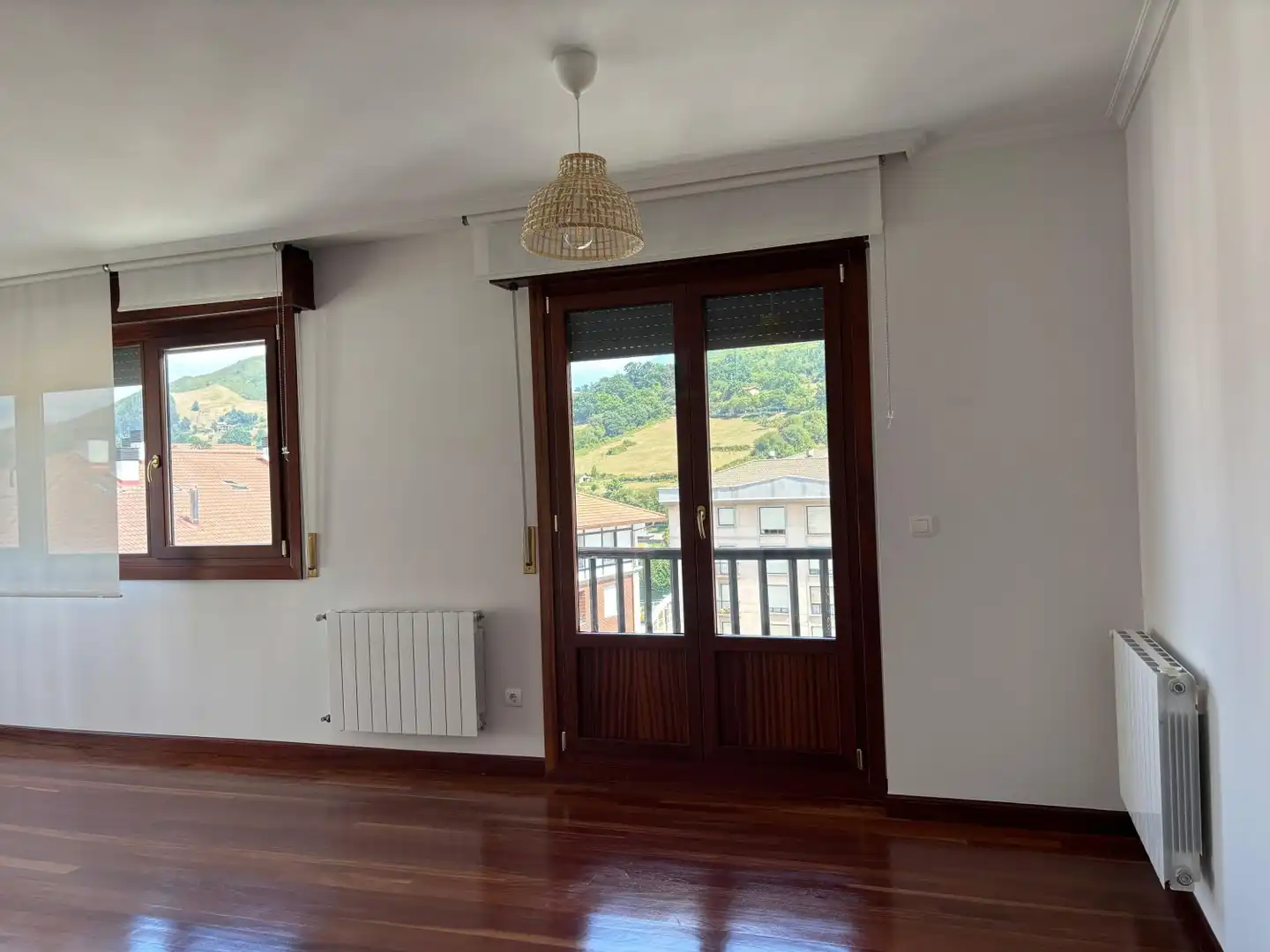 Sala de estar de Piso de alquiler en Balmaseda con Calefacción y Balcón