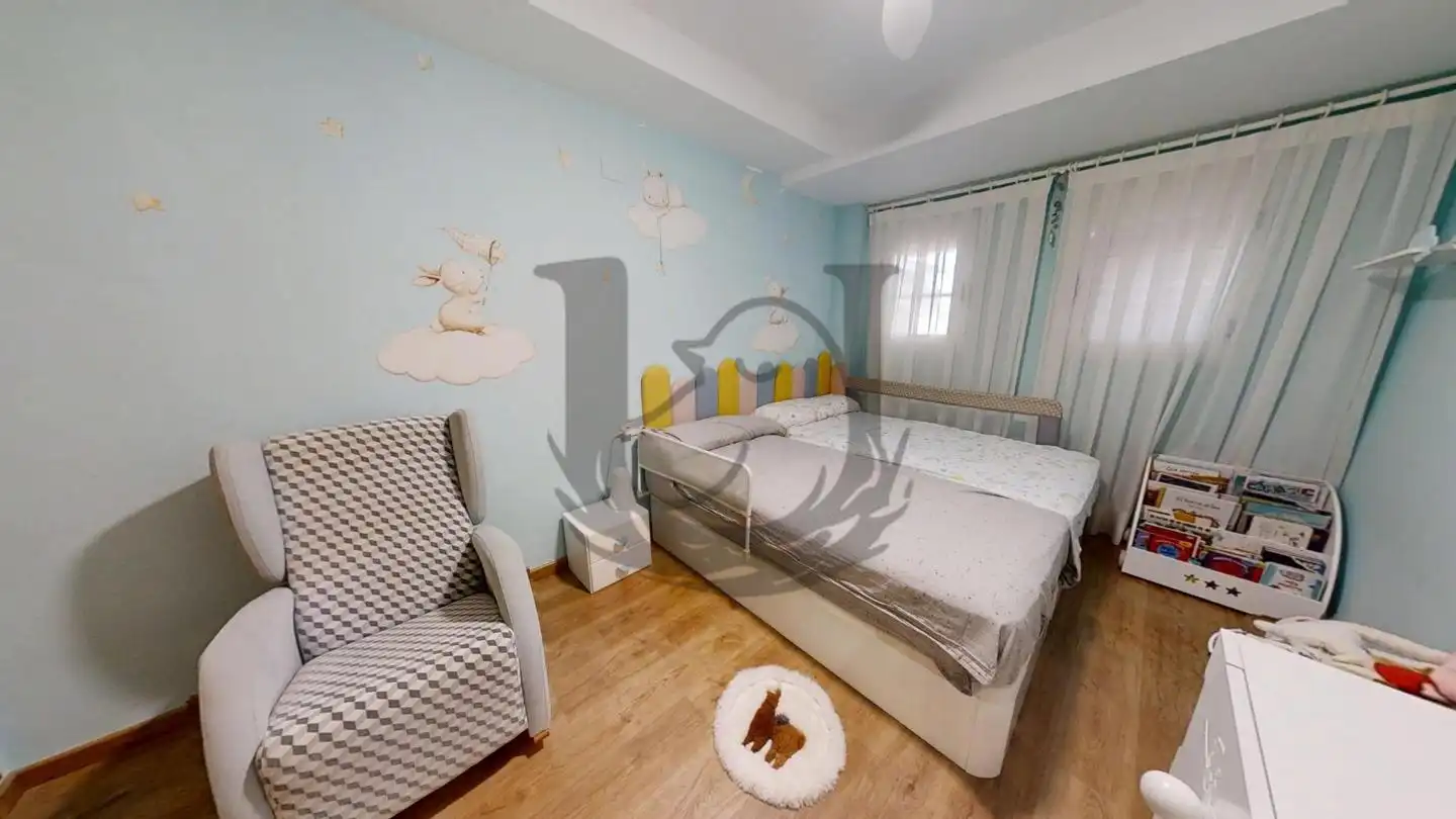 Bedroom of Attic for sale in Silla  with Air Conditioner, Heating and Terrace