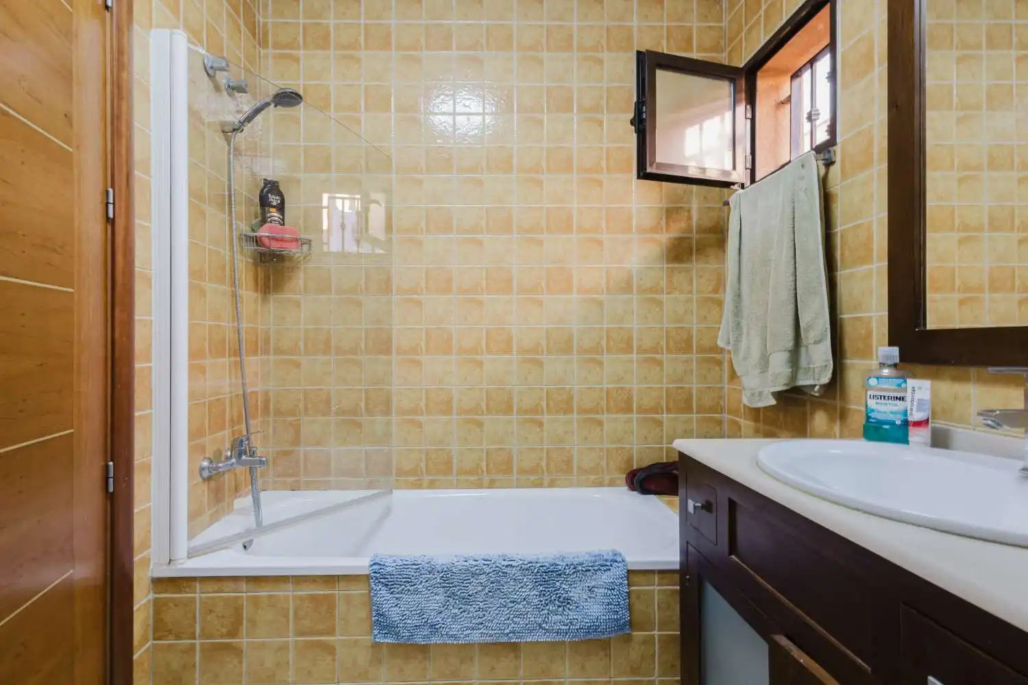 Bathroom of Houses for sale in Torrevieja  with Air Conditioner, Heating and Terrace