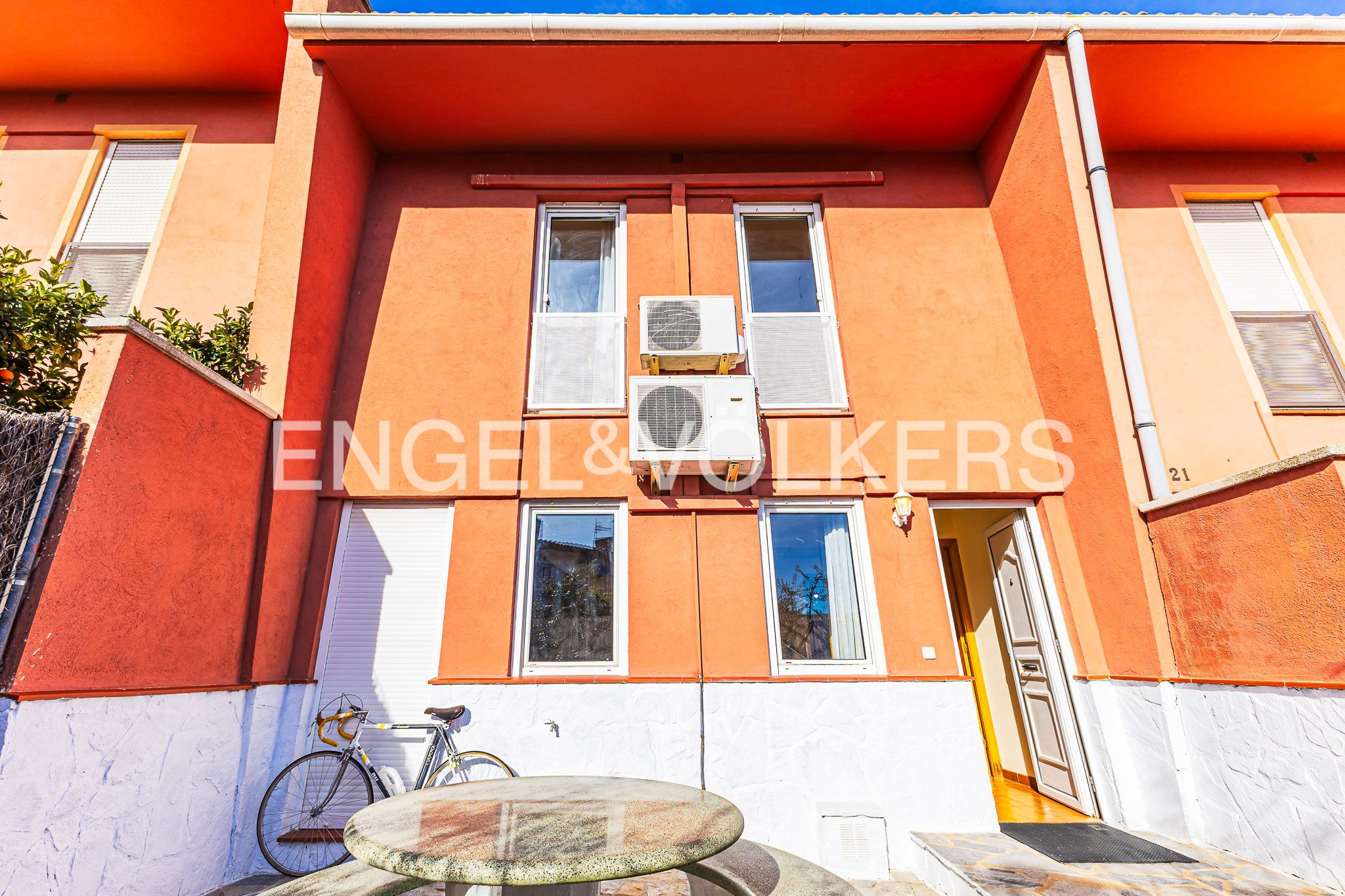 Vista exterior de Casa o xalet en venda en Sant Sadurní d'Anoia amb Aire condicionat, Calefacció i Terrassa