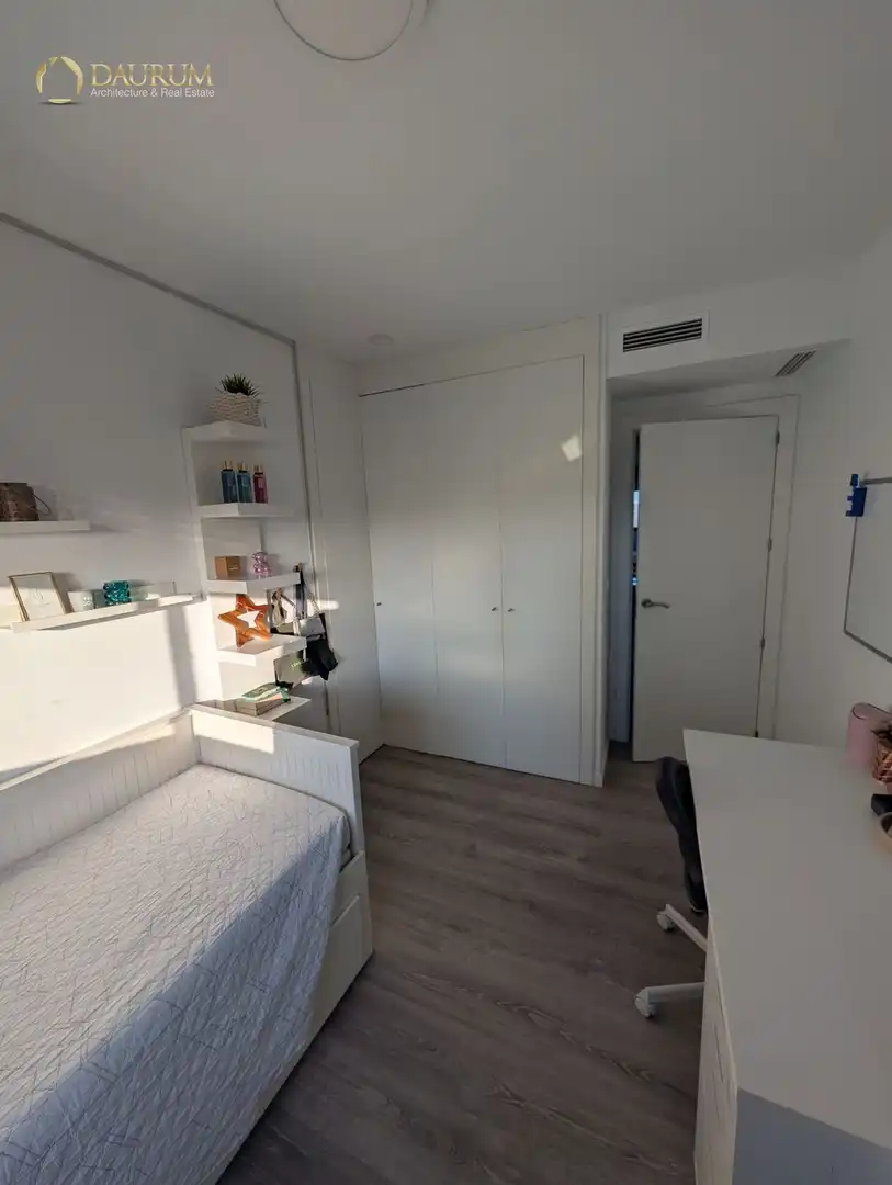 Habitación de Piso en venta en Alicante / Alacant con Aire acondicionado, Calefacción y Terraza