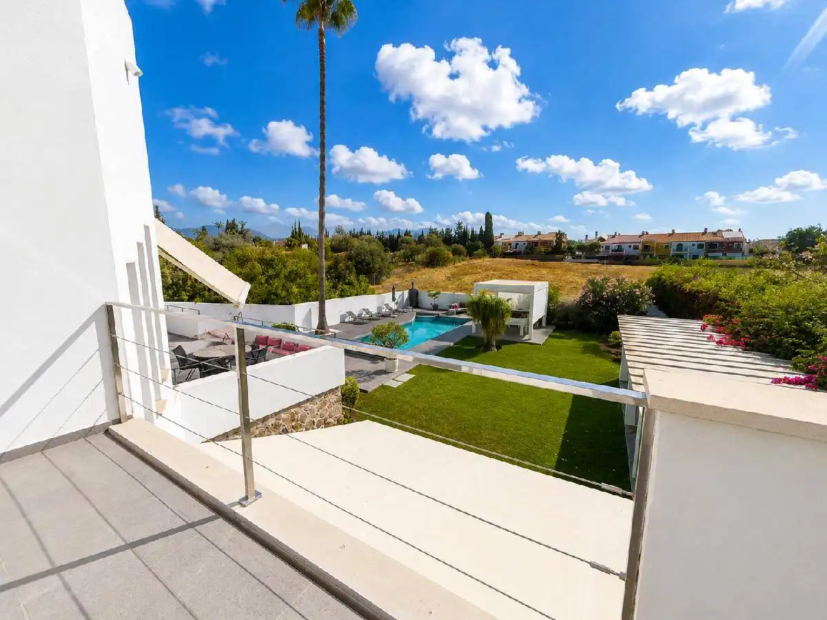 Chalet con piscina en venta en San Pedro de Alcántara, imagen 5