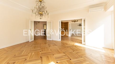 Photo 3 of Flat for rent in Paseo de Eduardo Dato, Almagro, Madrid Capital