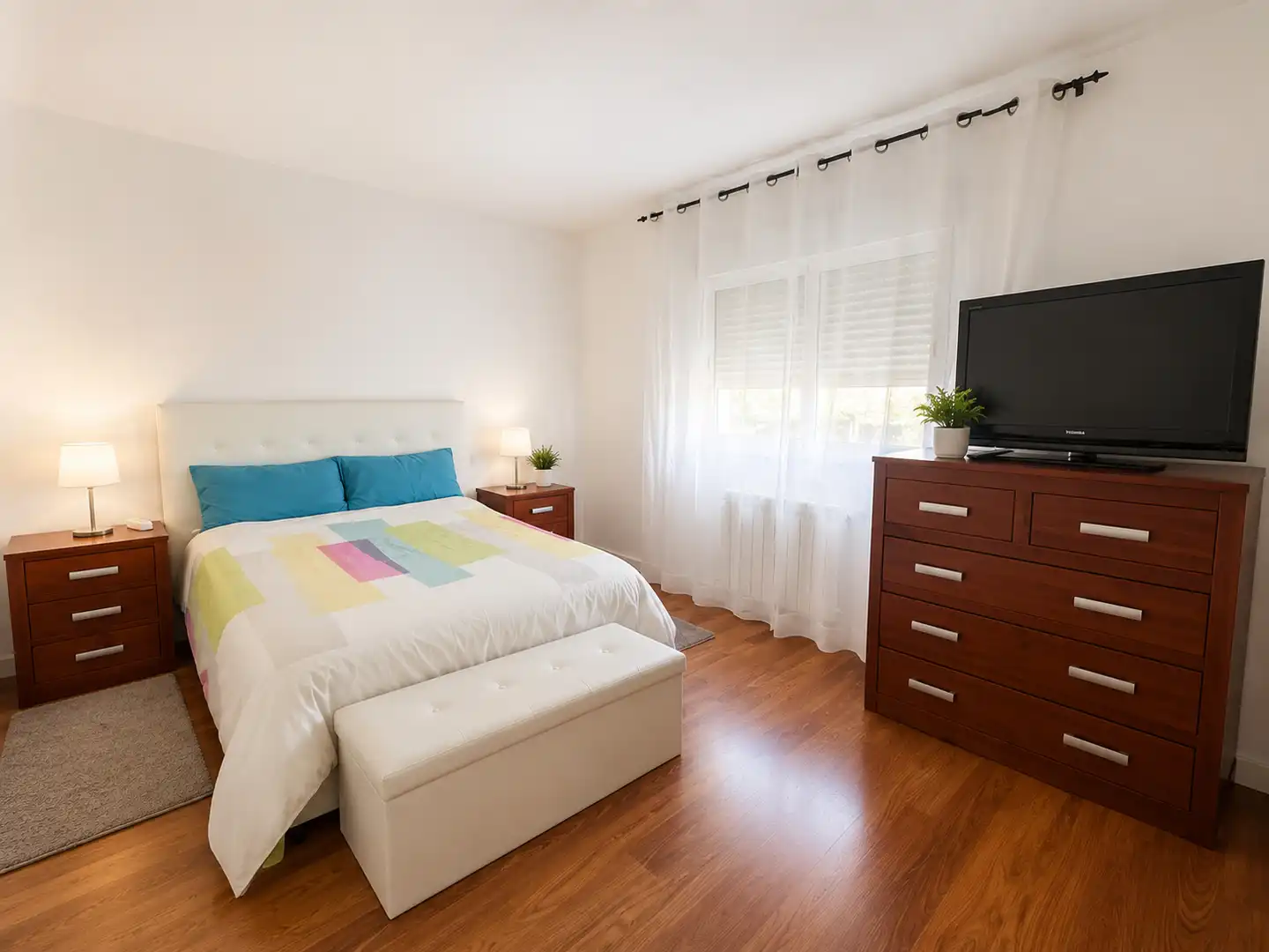 Bedroom of Detached homes for sale in Azuqueca de Henares  with Heating, Parquet flooring and Swimming Pool