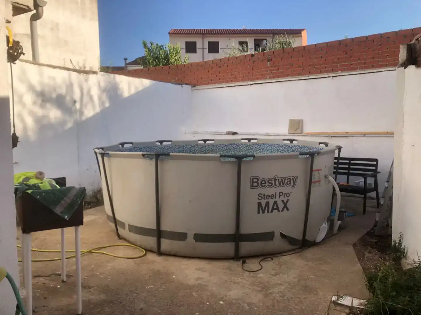 Piscina de Casa adosada en venda en Cedillo del Condado amb Piscina