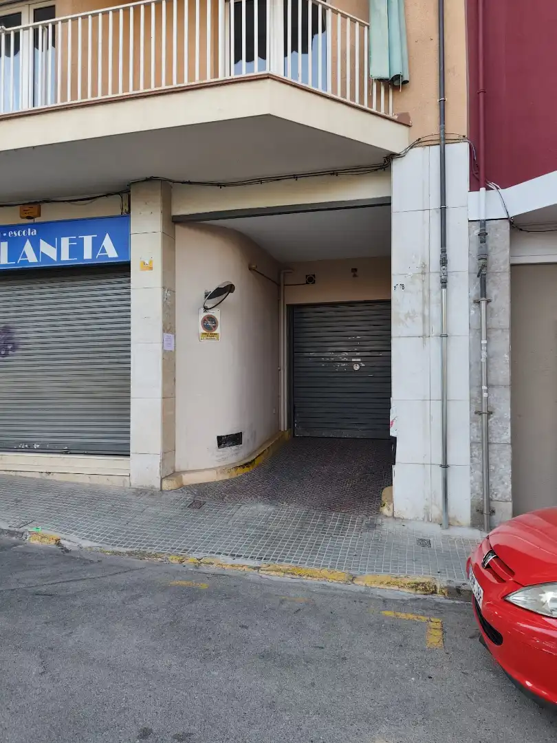 Einzelparkplatz zum Verkauf in Carrer de la Hispanitat, imagen 2