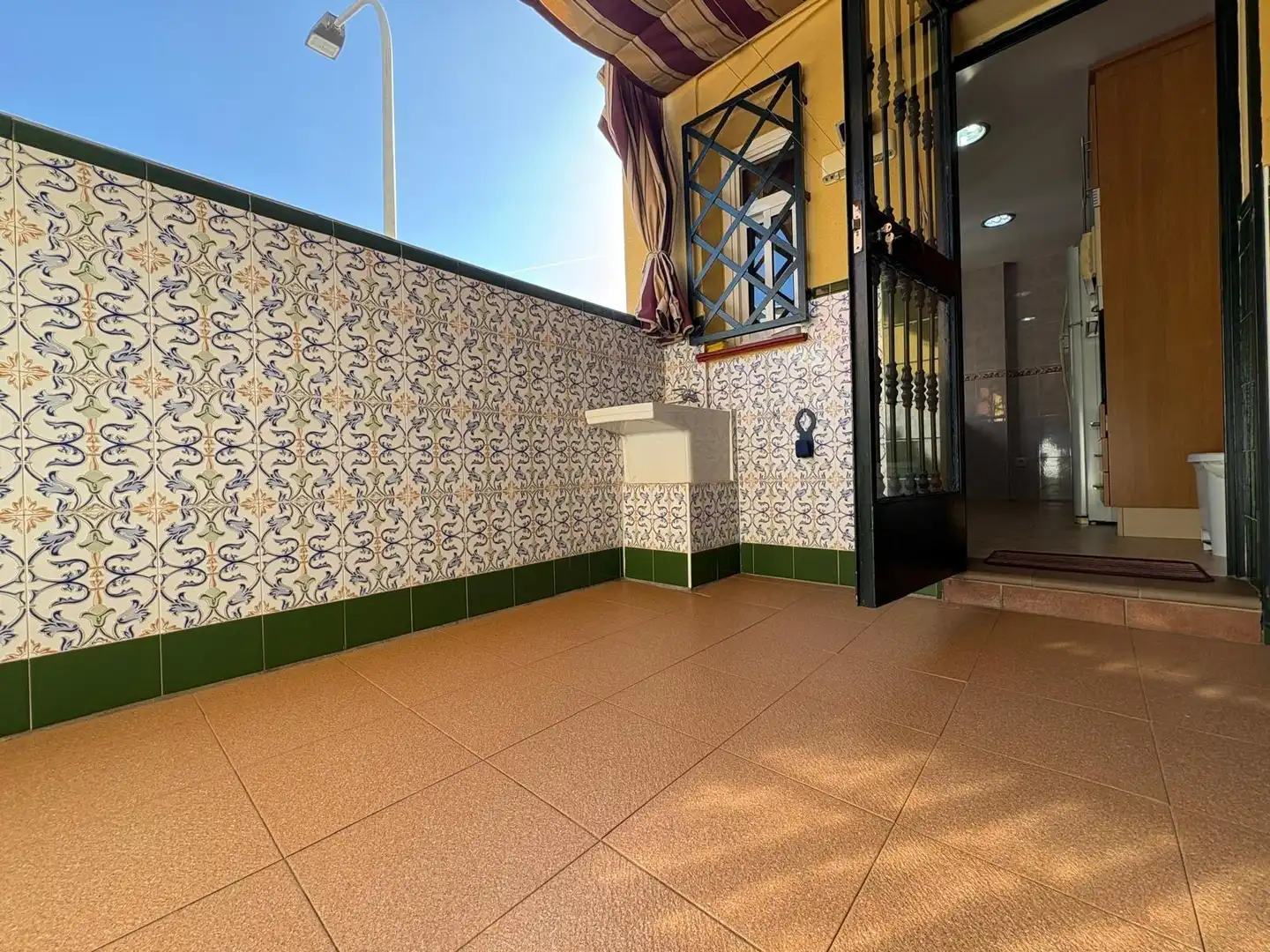Detached homes for sale in Algeciras  with Air Conditioner, Terrace and Storage room