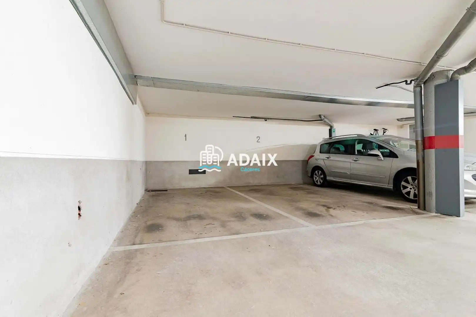 Parking of Flat for rent in Cáceres  with Air Conditioner, Heating and Storage room