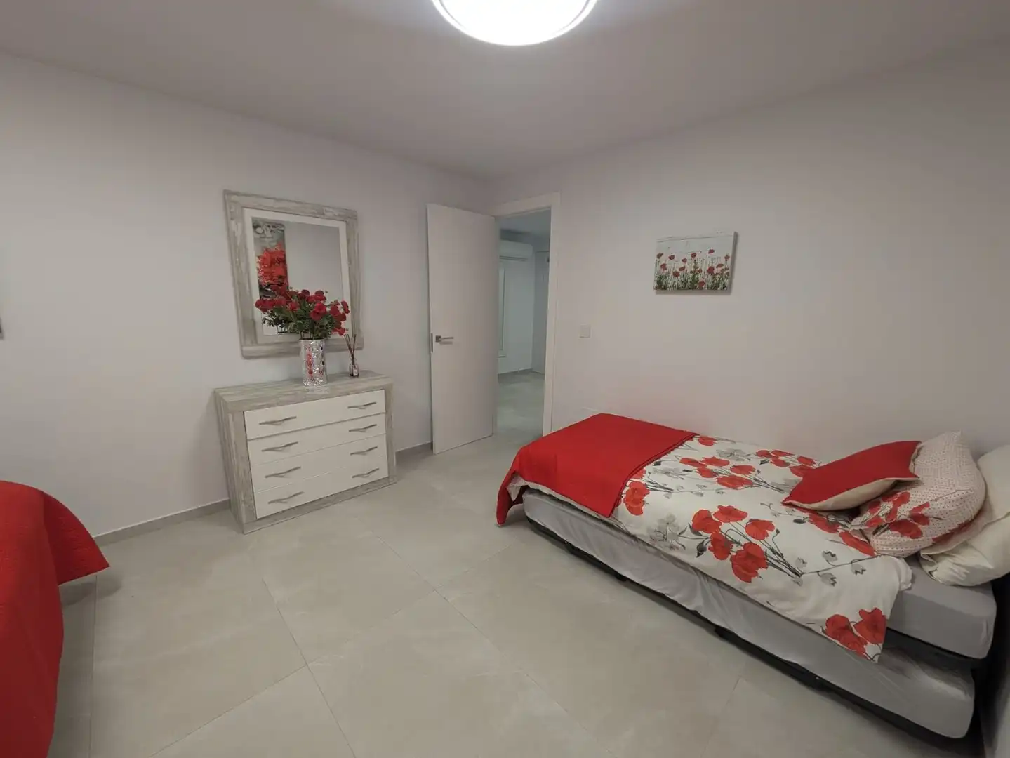 Dormitori de Casa o xalet en venda en Orihuela amb Jardí privat, Terrassa i Piscina