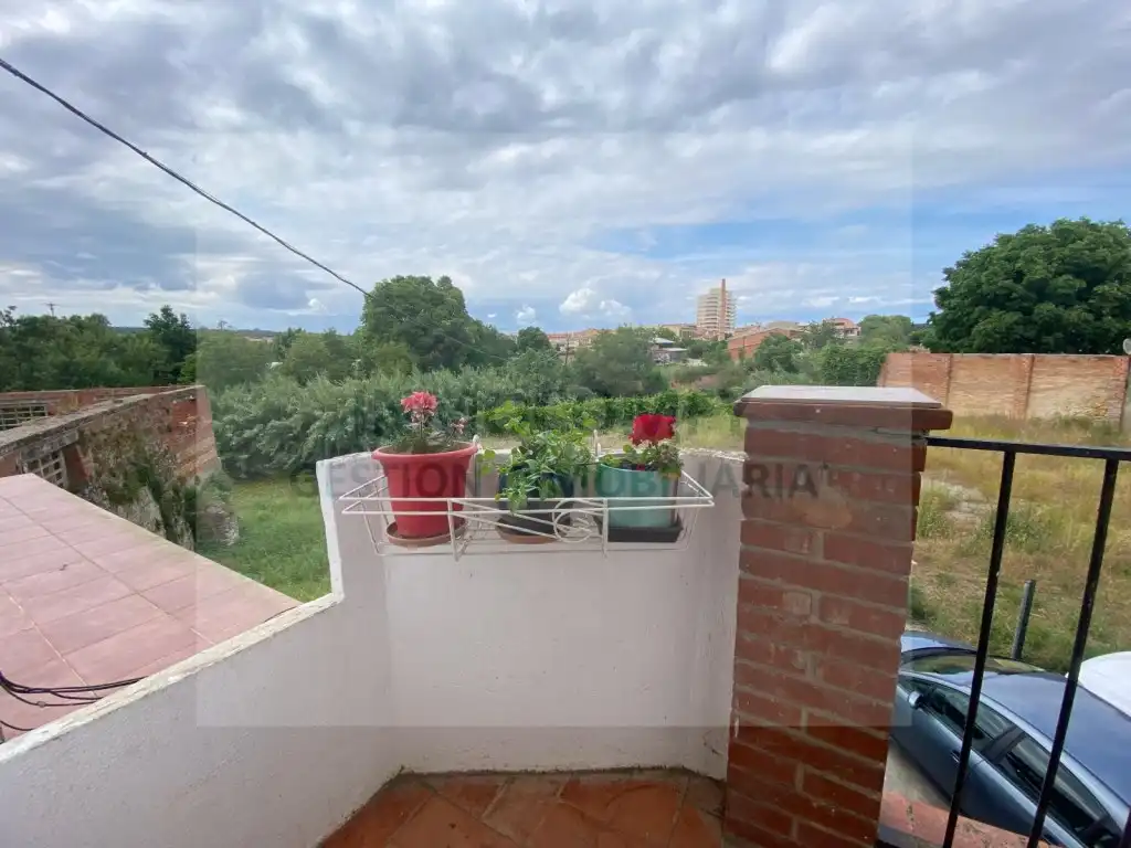 Terrassa de Pis en venda en La Bisbal d'Empordà