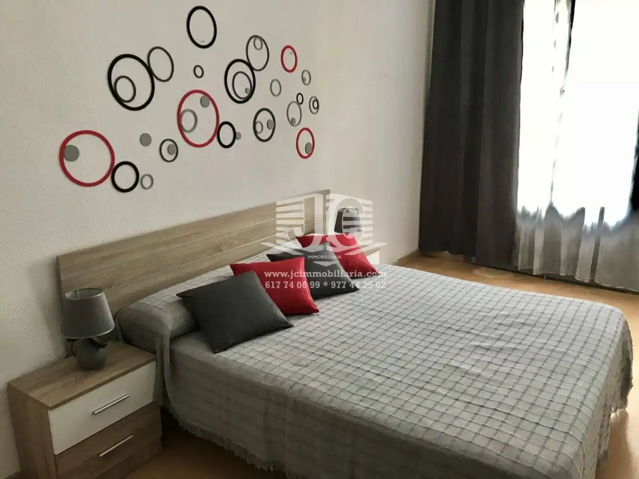 Flat for rent in Calle CARBÓ, Centre