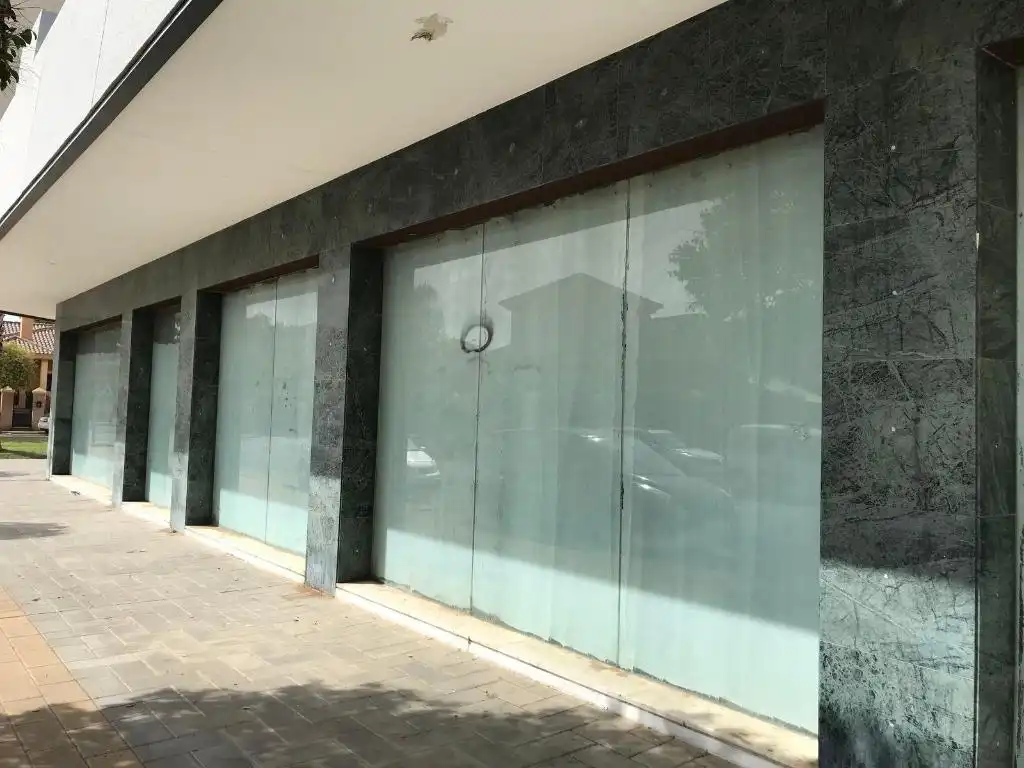 Local comercial en venda a Calle Lituania, imagen 2