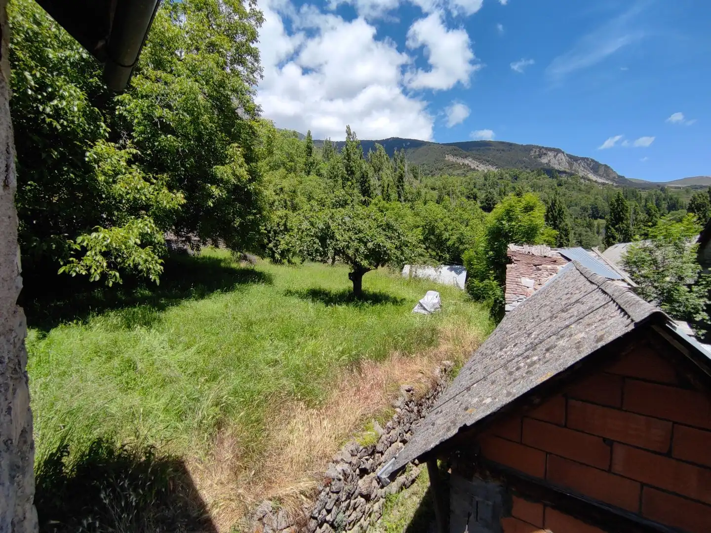 Houses for sale in Bielsa  with Private garden and Storage room