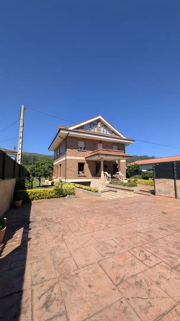 Exterior view of Houses for sale in Los Corrales de Buelna   with Heating, Private garden and Terrace