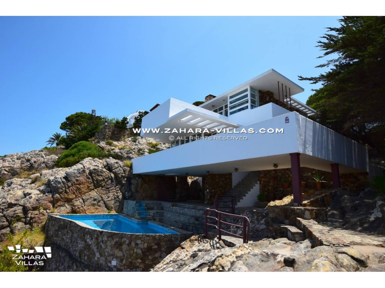 Vista exterior de Casa o xalet en venda en Zahara de los Atunes amb Aire condicionat, Calefacció i Terrassa