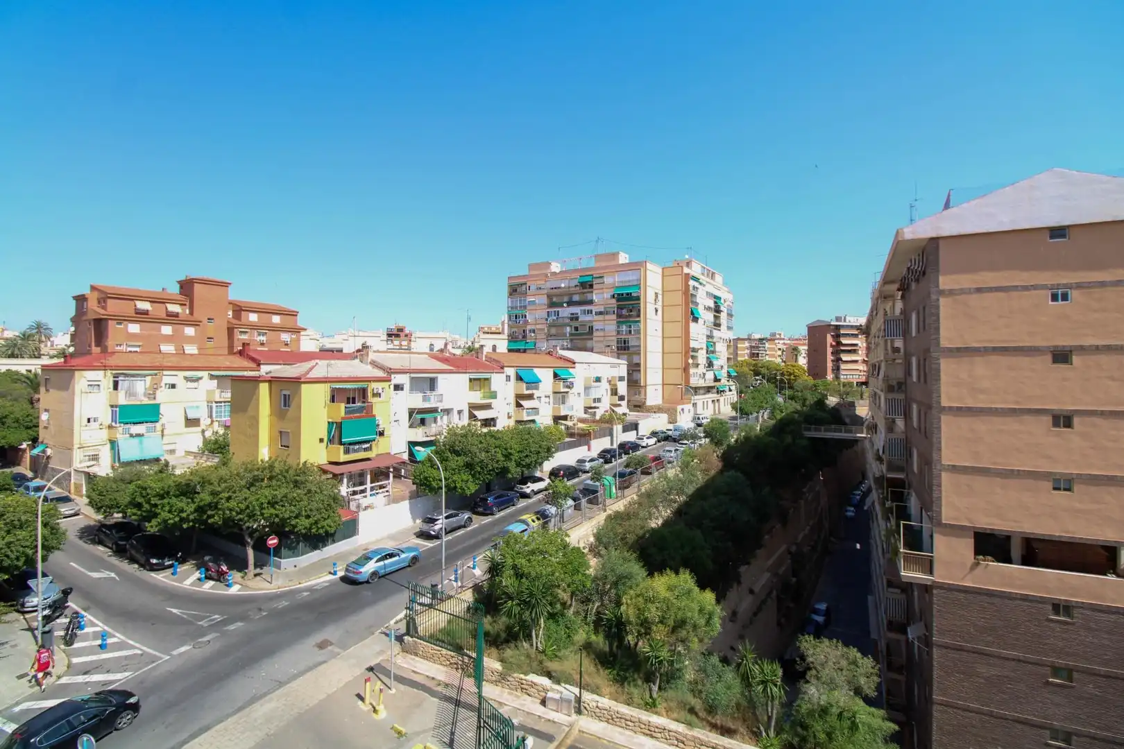 Vista exterior de Pis en venda en Alicante / Alacant amb Aire condicionat, Terrassa i Balcó