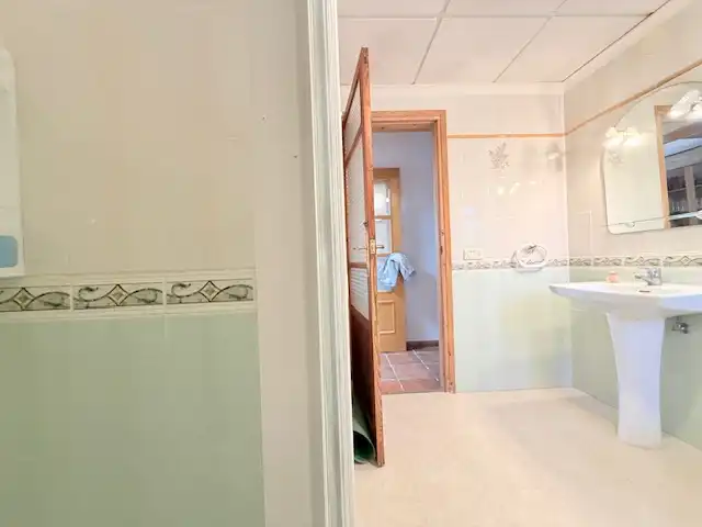 Bany de Finca rústica en venda en Cabanes amb Jardí privat, Terrassa i Piscina