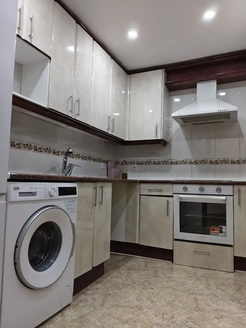 Cocina de Piso de alquiler en Alcorcón con Calefacción, Terraza y Horno