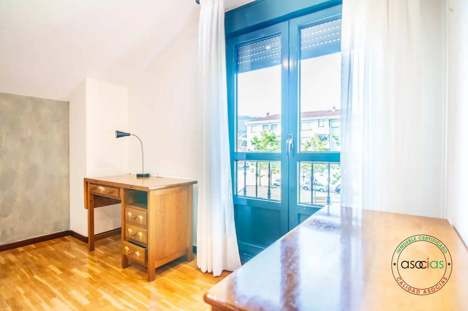 Habitación de Casa adosada en venta en Grado con Calefacción, Jardín privado y Parquet