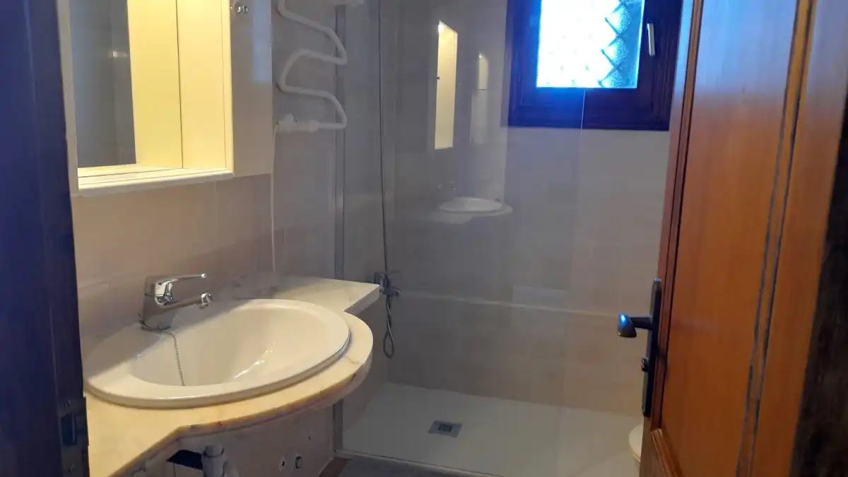 Bathroom of Apartments for sale in Sóller  with Terrace
