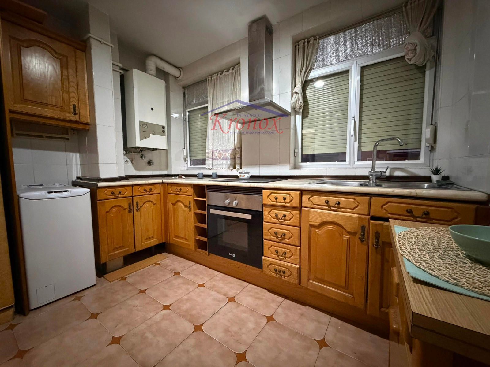 Cuina de Pis en venda en  Madrid Capital amb Calefacció, Traster i Moblat