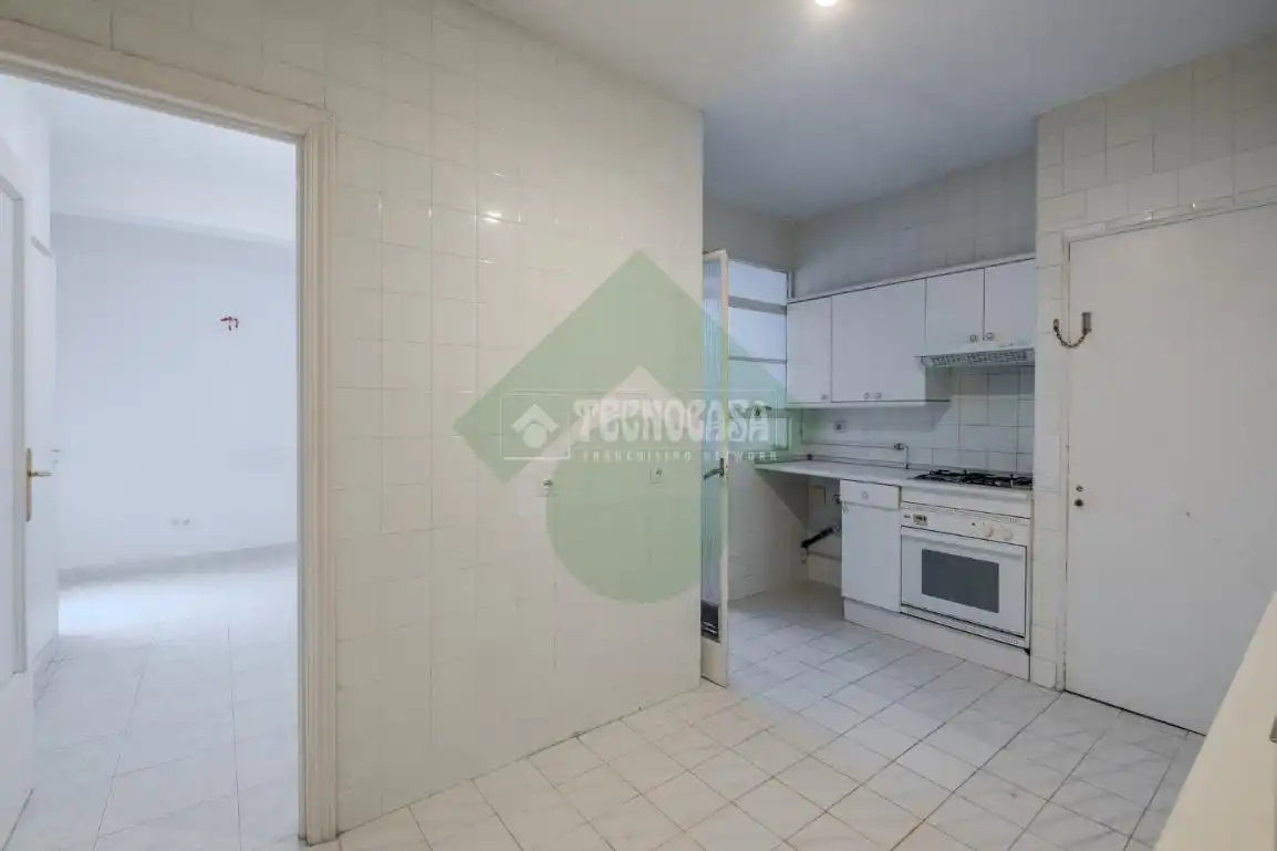 Cocina de Piso en venta en Madrid