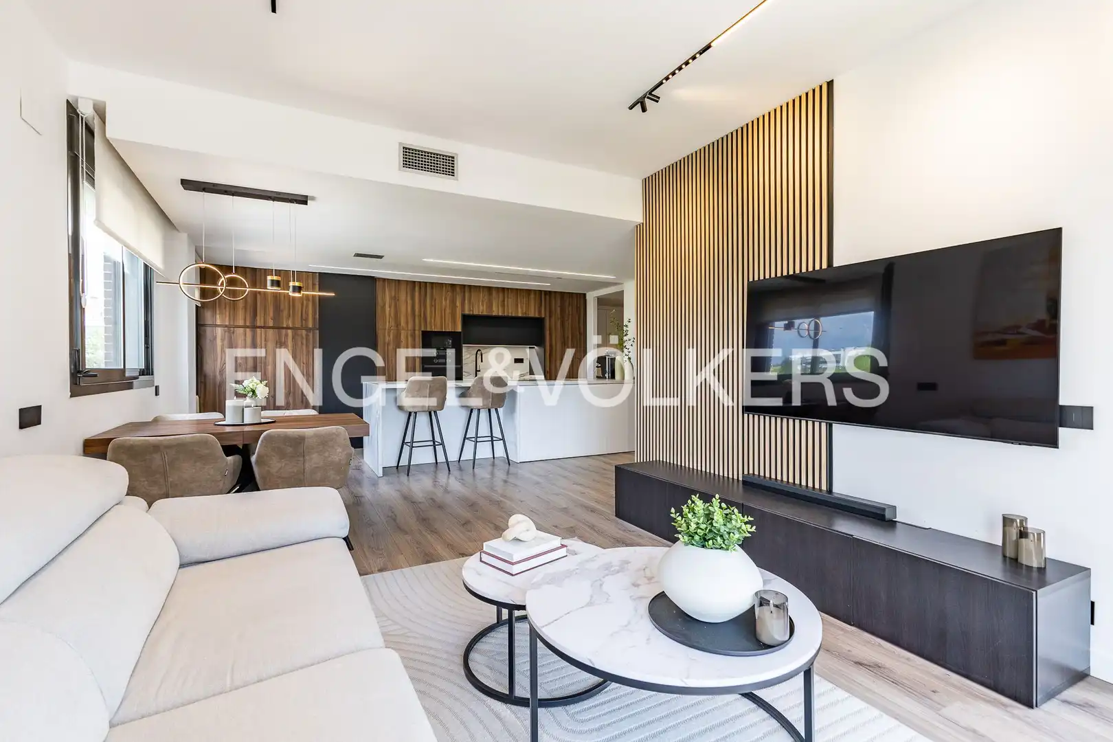 Living room of Flat for sale in Sabadell  with Air Conditioner, Heating and Parquet flooring