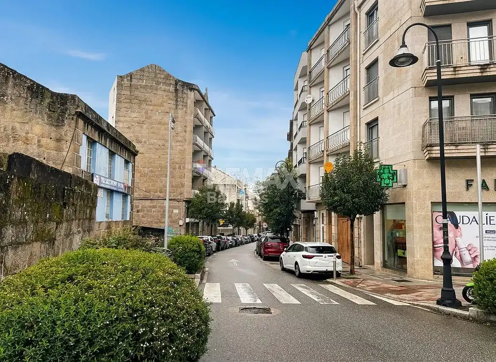 Vista exterior de Pis en venda en Vigo  amb Calefacció, Parquet i Traster