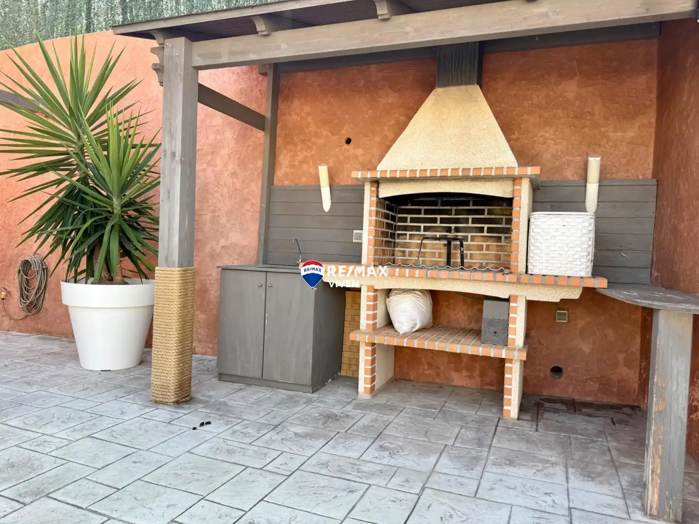 Terrassa de Casa o xalet en venda en Cunit amb Aire condicionat, Calefacció i Jardí privat