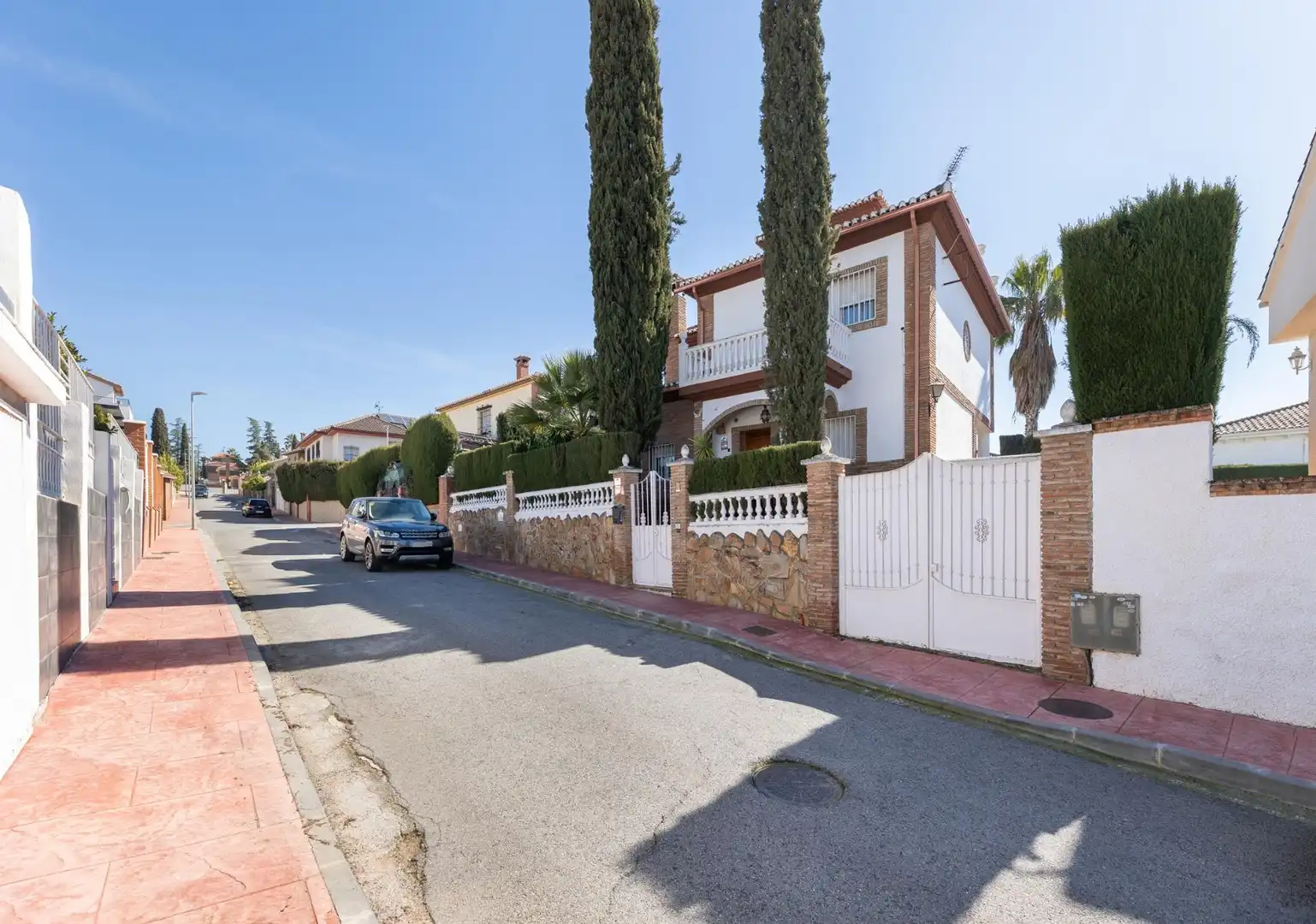 Vista exterior de Casa o chalet en venta en Peligros con Trastero y Piscina