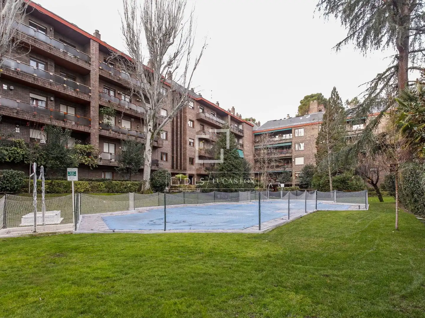 Exterior view of Attic for rent in Madrid  with Air Conditioner, Heating and Private garden