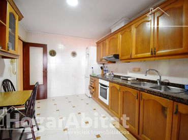 Flat with lift for sale in Passeig de les Germanías