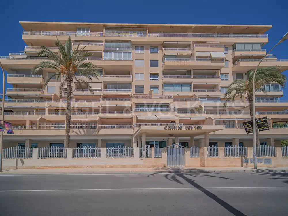 Vista exterior de Piso en venta en Alicante / Alacant con Aire acondicionado, Calefacción y Terraza