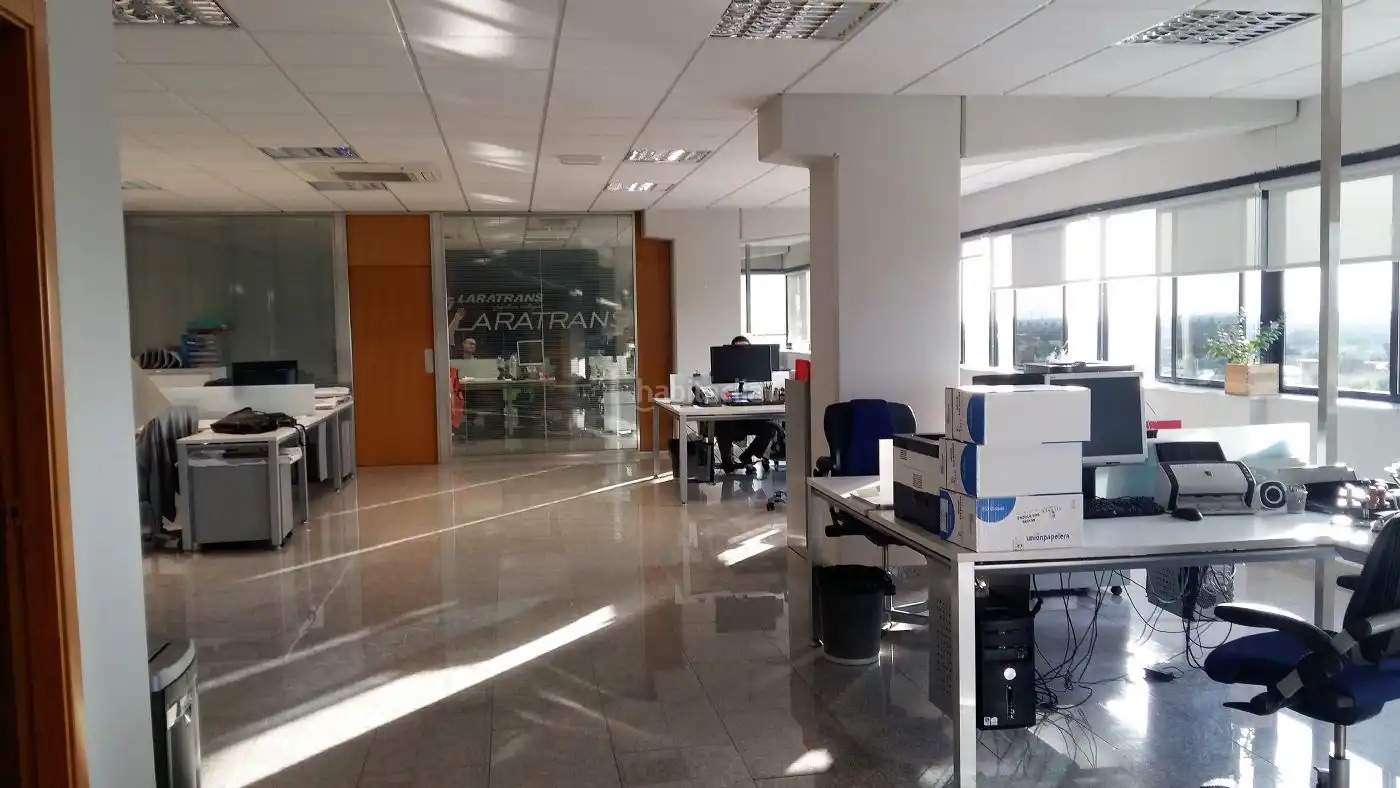 Office space with lift to rent in Camino Masía Conde 3, imagen 3