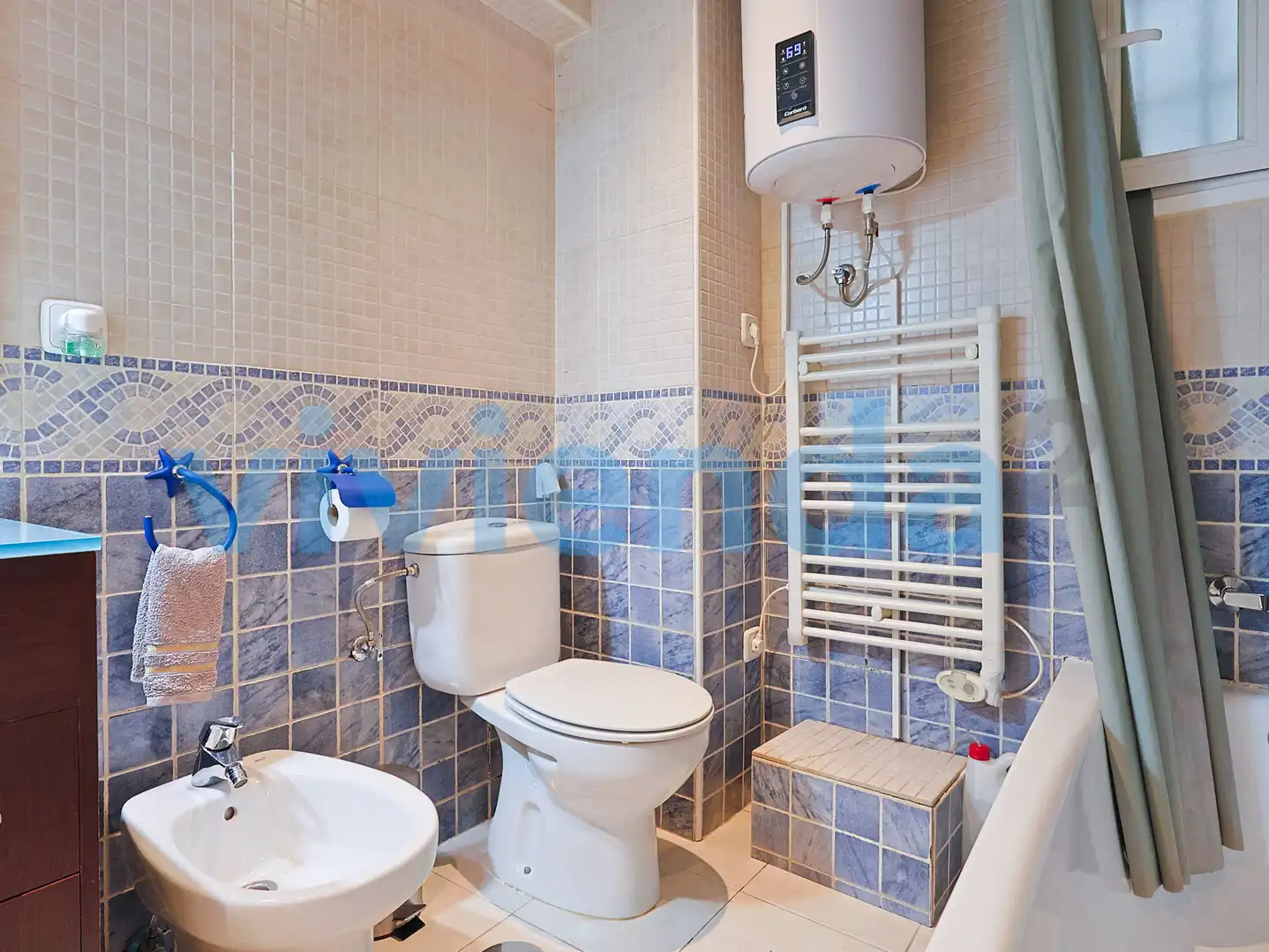 Bathroom of Flat for sale in Fuencarral - El Pardo