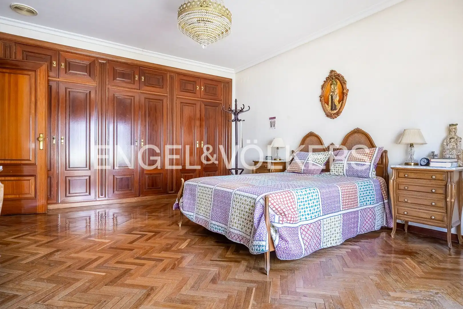 Dormitori de Casa o xalet en venda en Sevilla amb Calefacció, Jardí privat i Parquet