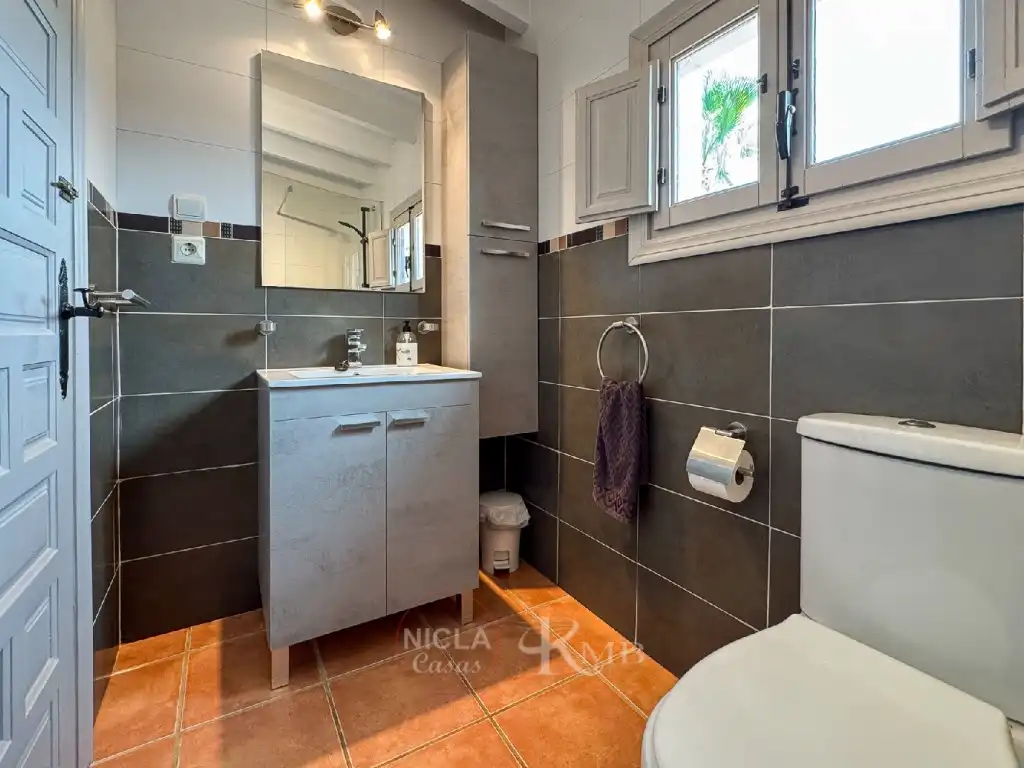 Bany de Casa o xalet en venda en Antas amb Aire condicionat, Jardí privat i Terrassa