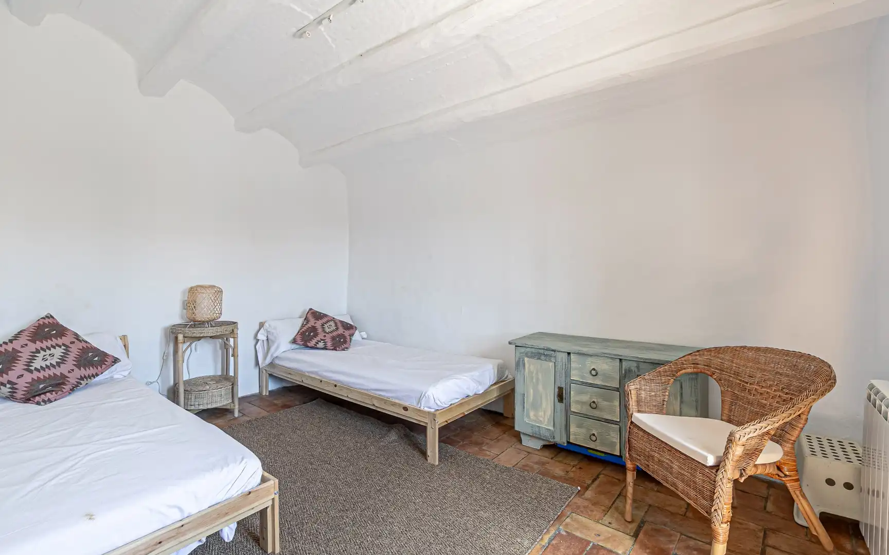 Schlafzimmer von Country house zum Verkauf in Torrelles de Foix mit Heizung, Privatgarten und Terrasse