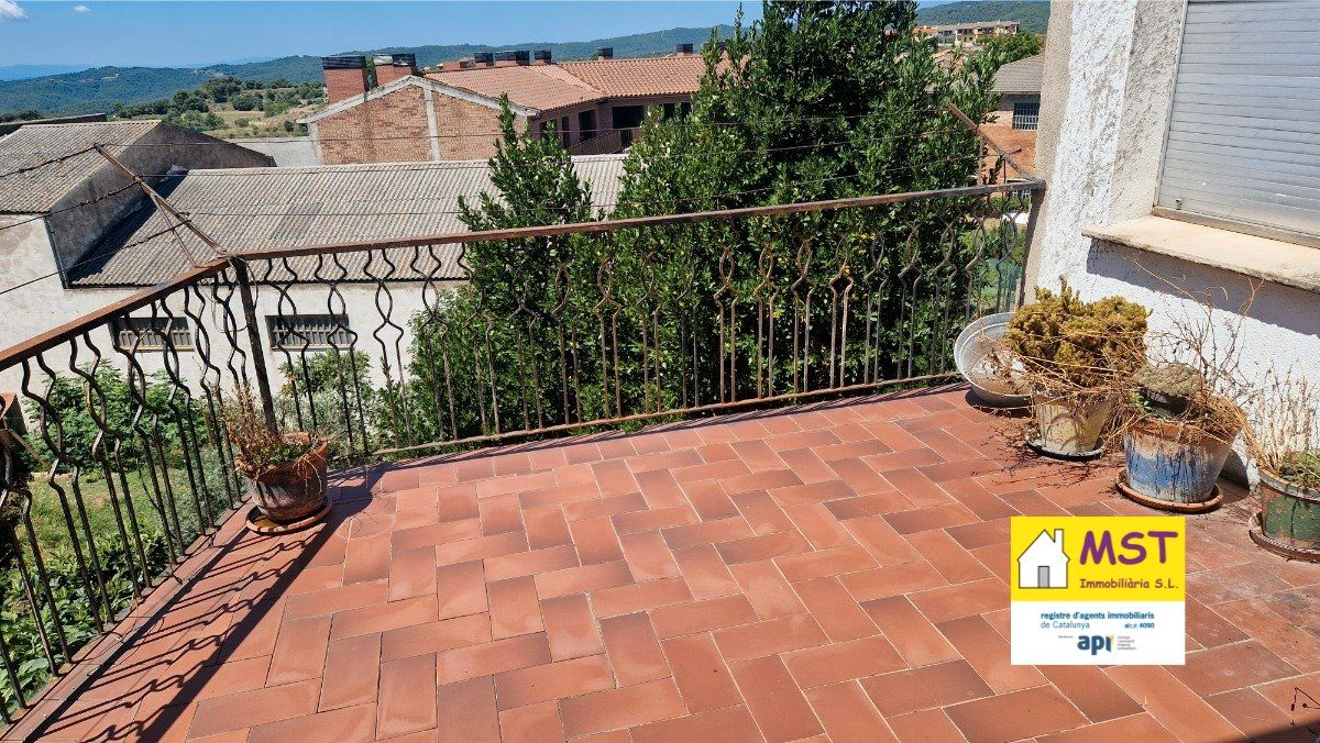 Terrassa de Pis de lloguer en Sant Feliu Sasserra amb Moblat i Balcó