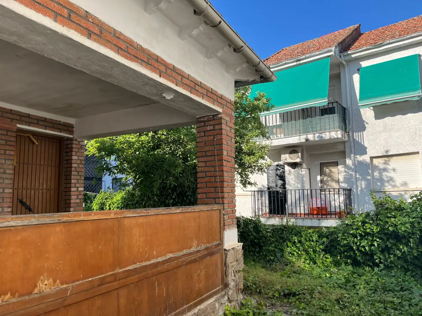Vista exterior de Casa o xalet en venda en Lanzahíta amb Jardí privat i Terrassa