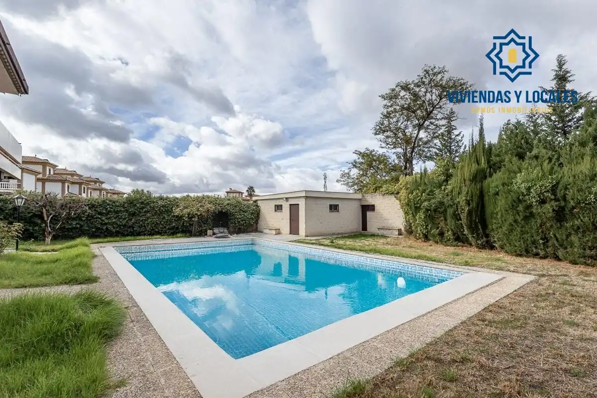 Casa con terrazza in vendita a Avenida HUETOR VEGA, imagen 3