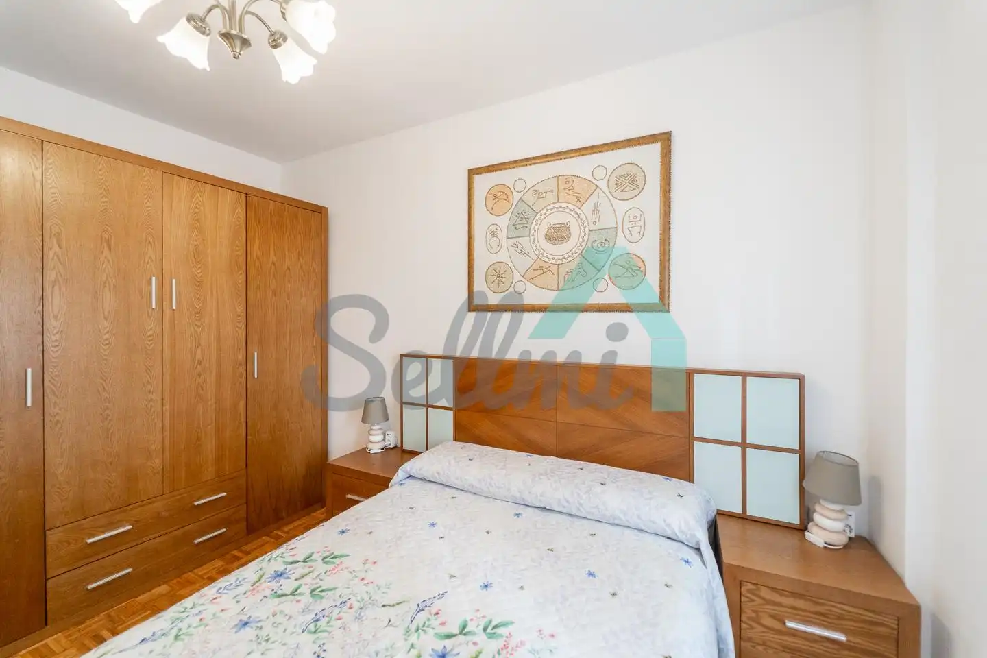 Bedroom of Flat for rent in Oviedo   with Heating, Parquet flooring and Furnished