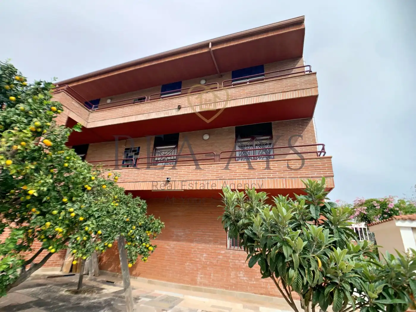 Vista exterior de Casa o chalet en venta en Vallirana con Jardín privado, Terraza y Trastero