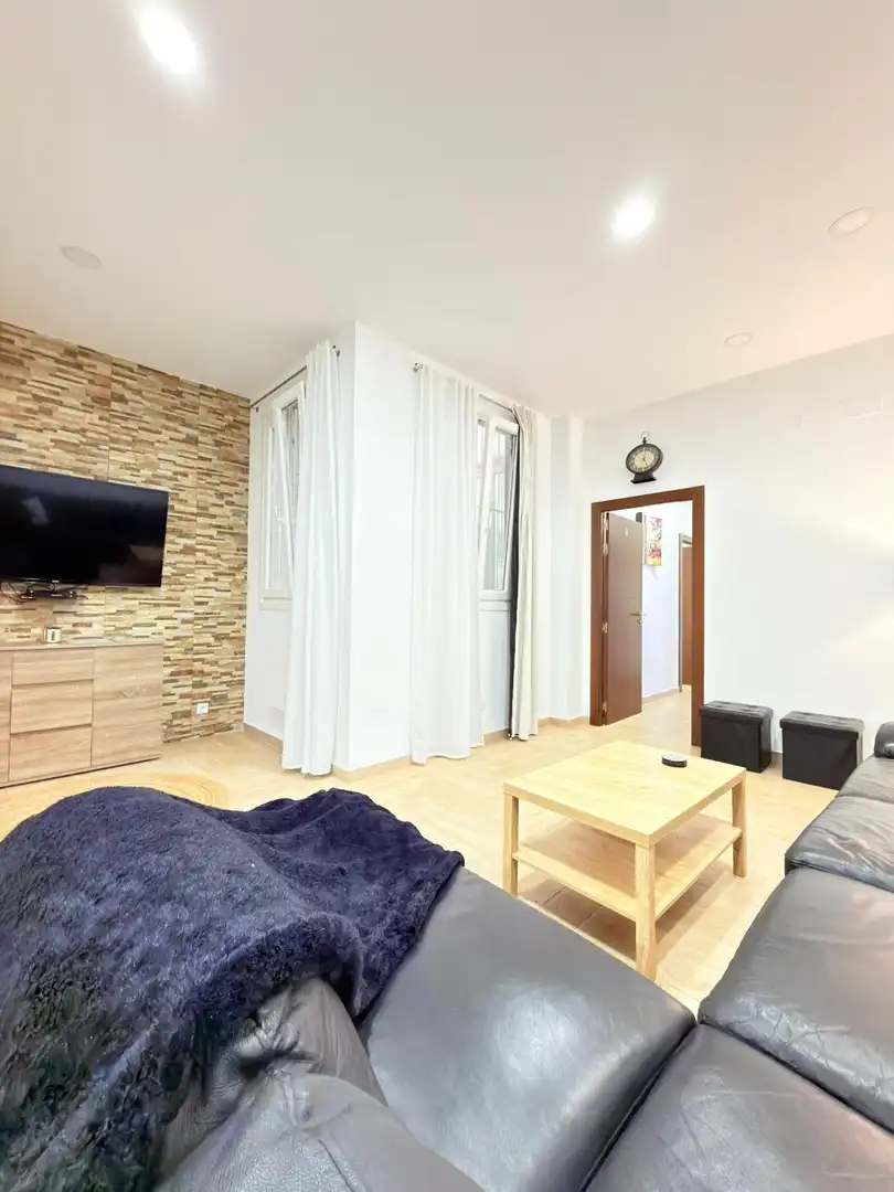 Flat with terrace for sale in Calle de San Vicente, imagen 6