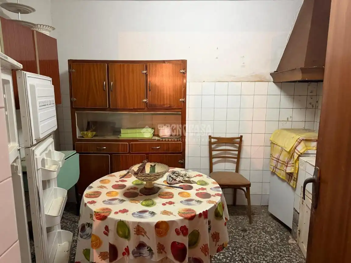 Kitchen of Houses for sale in Baeza  with Furnished and Balcony