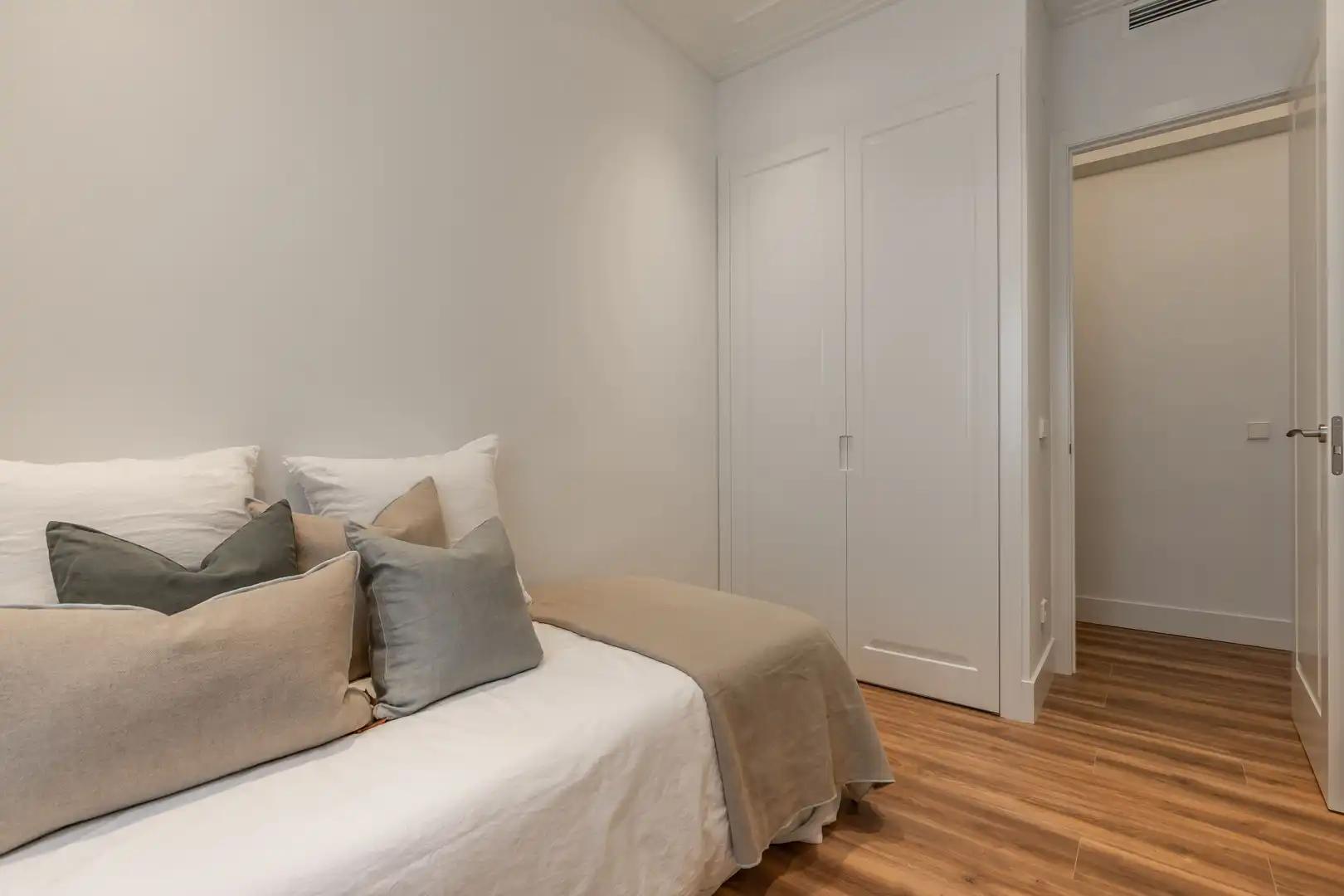 Flat with terrace for sale in Calle de Noblejas, imagen 34